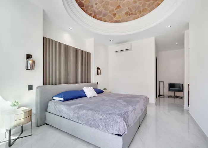 Marbella Lane Coastal Elegance With Pool