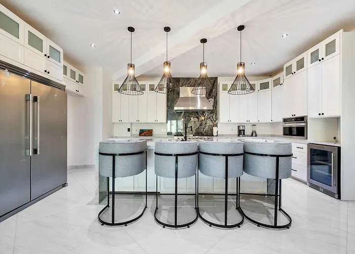 Marbella Lane Coastal Elegance With Pool