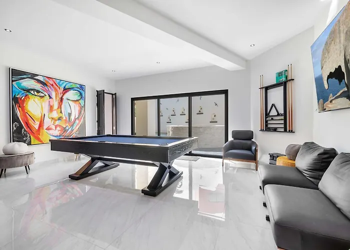 Villa Marbella Lane Coastal Elegance With Pool *