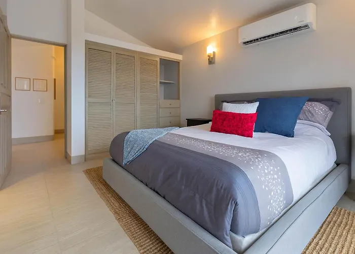 Marbella Lane Coastal Elegance With Pool Villa *